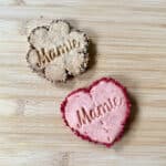 biscuit-fleur-coeur-mamie-sable-personnalise-cadeau-mamie-duo