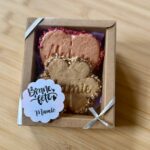 coffret-duo-biscuit-fleur-coeur-fete-mamie-sable-personnalise-cadeau-gourmand