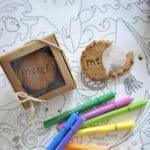 Coffret d'un biscuit personnalise pour maitresse, cadeau gourmand de fin d'annee scolaire