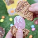 Biscuit de Pâques avec message caché Joyeuses Pâques à l’intérieur